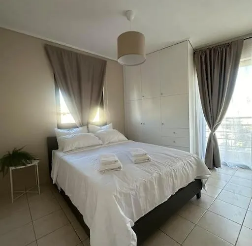 Minimalist Athenian Apartments N7